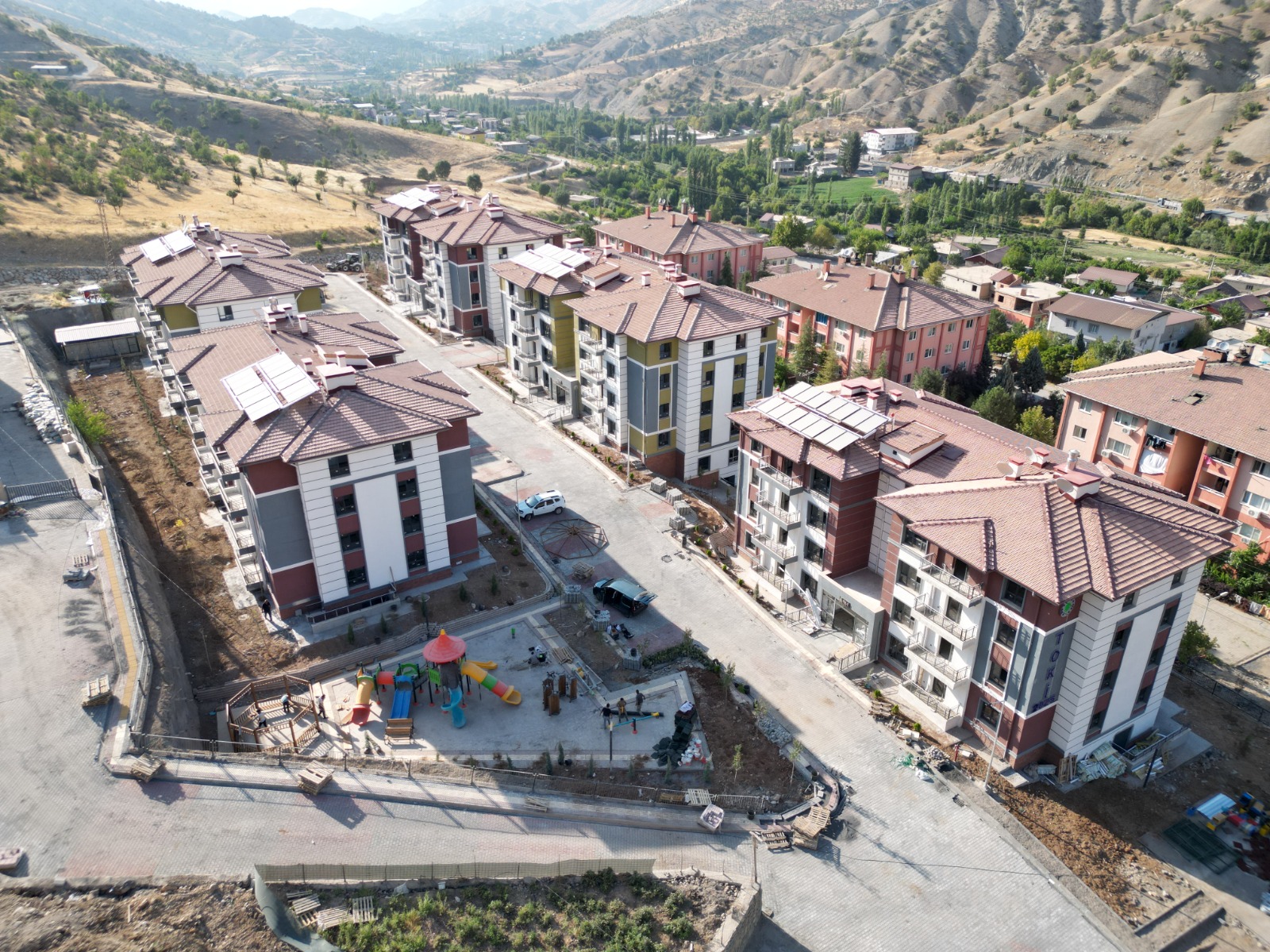 Şırnak İli Uludere İlçesi İnceler Mahallesi 83 Adet Konut İnşaatı ile Altyapı ve Çevre Düzenlemesi İşi